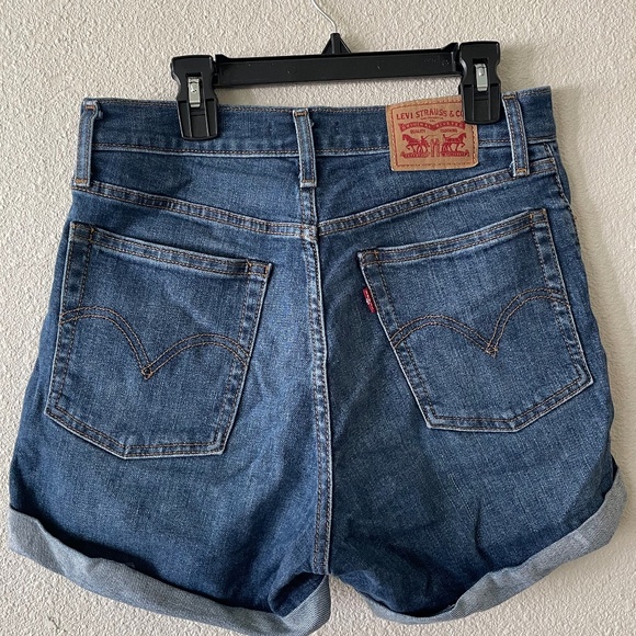 Levi's Denim Short - Picture 2 of 4